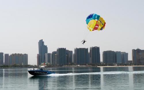 Abu Dhabi Parasailing (17)